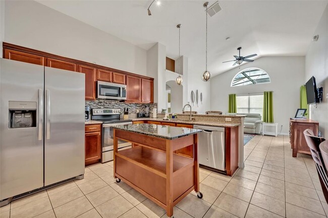 Building Photo - 425 Cassia Dr