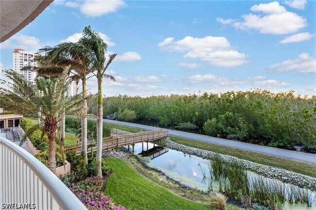 Foto del edificio - 6849 Grenadier Blvd