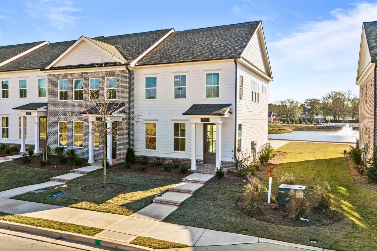 Photo - 213 Black Swann Rd (Auburn, AL)