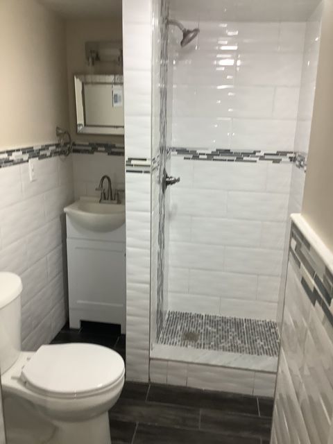 Foto del edificio - 3027 Shannon Dr