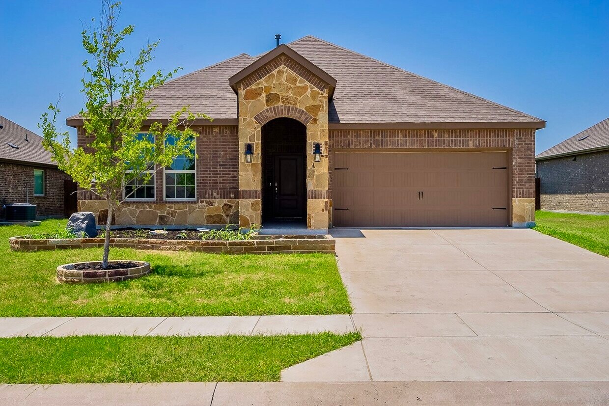 11413 Culberson Dr, Aubrey, TX 76227 House Rental in Aubrey, TX