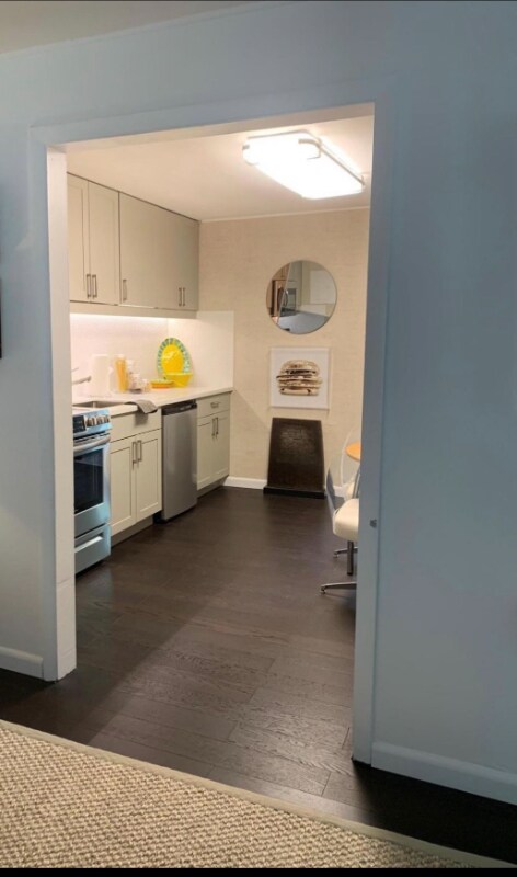 Foto del edificio - 835 NE 21st Dr