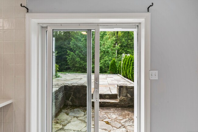 Foto del edificio - 4 Dover Cir