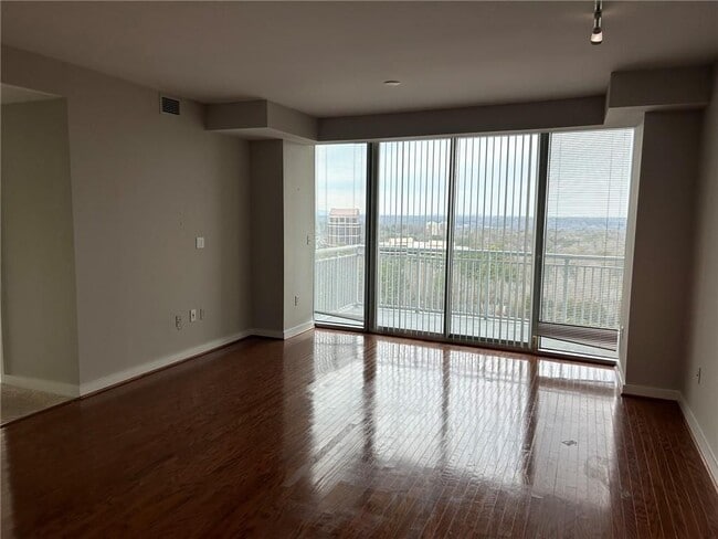 Building Photo - 3338 Peachtree Rd