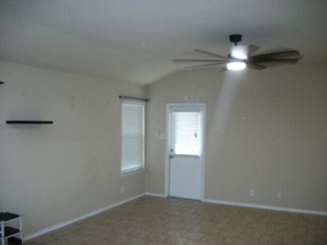 Photo - Great House in the Converse area!