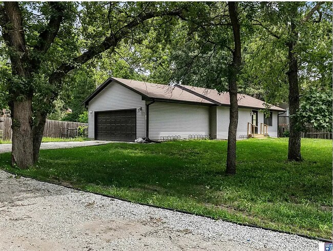 Building Photo - 706 Old Cheney Rd