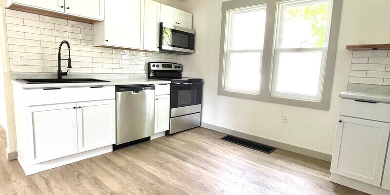 Primary Photo - 621 Duplex