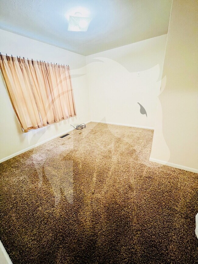 Foto del edificio - 1705 E Cherokee Ave