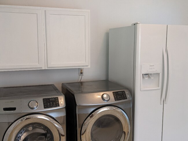 Foto del edificio - 1001 E Main St