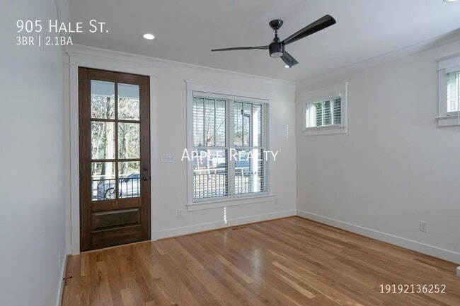 Photo - 905 Hale St House