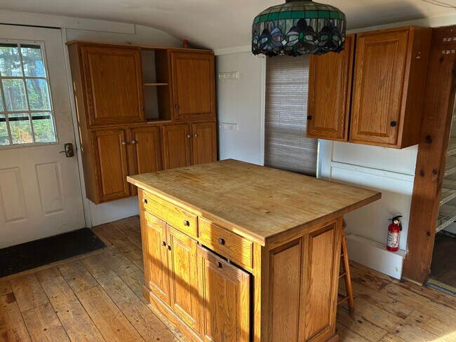 Foto del edificio - 53 Poquonock Ave