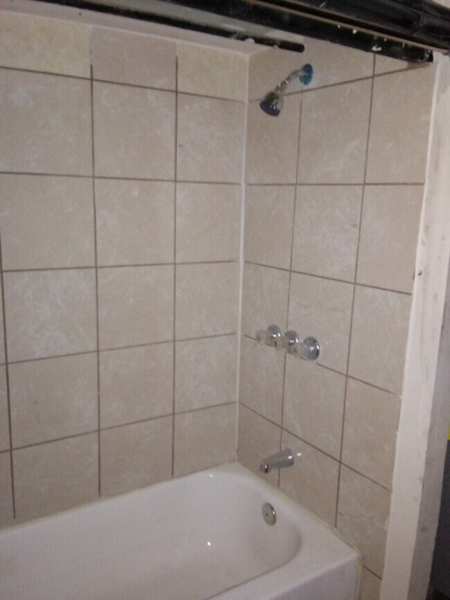 Foto del edificio - 841 N Linwood