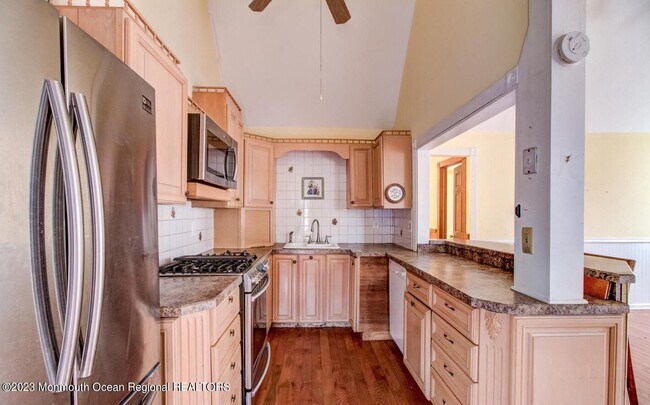 Foto del edificio - 10 Wilbur Dr