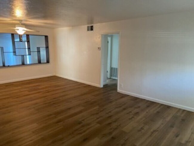 Foto del edificio - 115 Terrace Dr