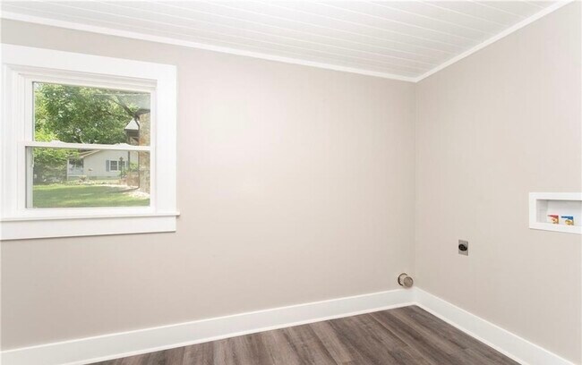 Foto del edificio - 3140 S Stratford Rd