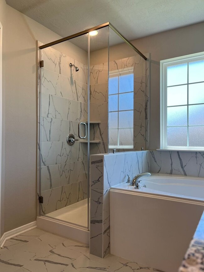 Foto del edificio - 3/2/2  in the beautiful  gated community of Point Aquarius WISD