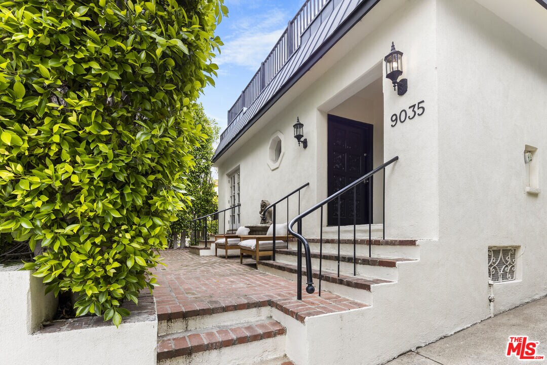 Foto principal - 9035 Lloyd Pl