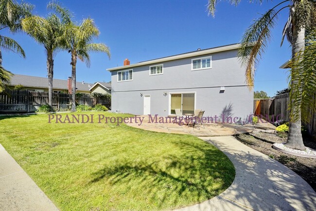 Building Photo - Stunning 4 Bed, 3 Bath Novato Home with Sp...