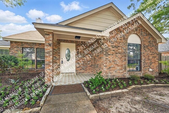 Foto del edificio - 8805 Wood Glen Dr