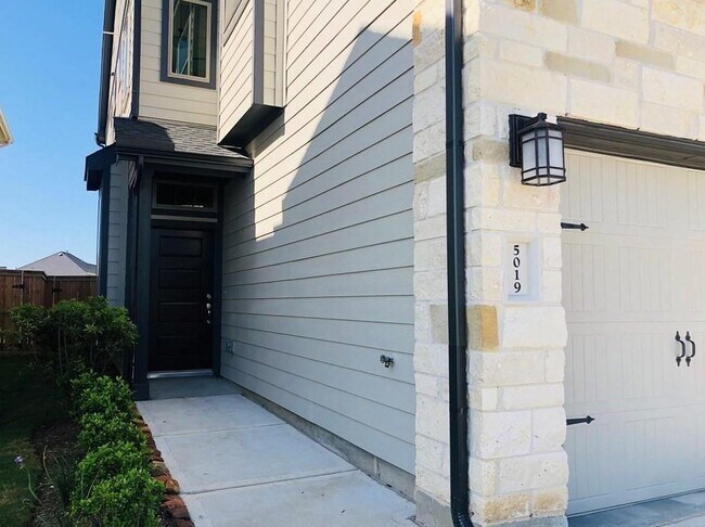 Foto del edificio - 5019 Prairie Terrace Ln