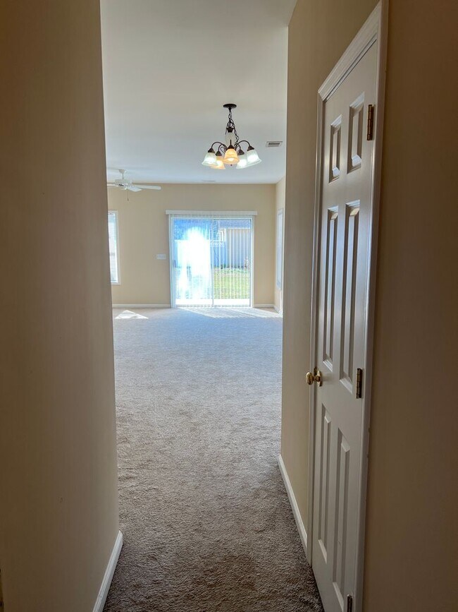 Foto del edificio - Newly Updated Townhome in Olde Town Village, Bluffton