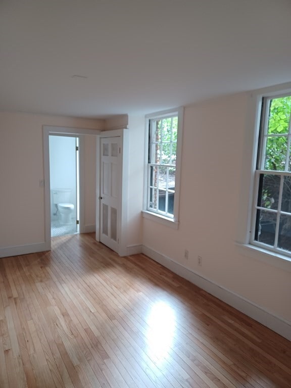 Building Photo - 46 Chestnut St