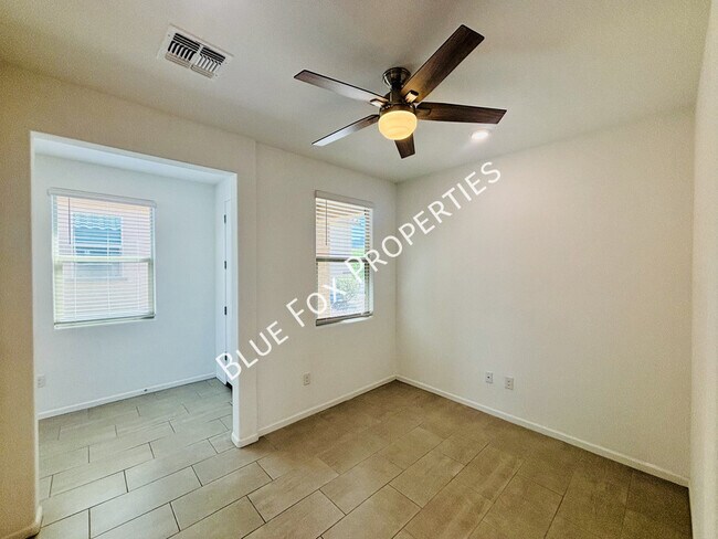 Building Photo - 3080 W Chalfont Dr