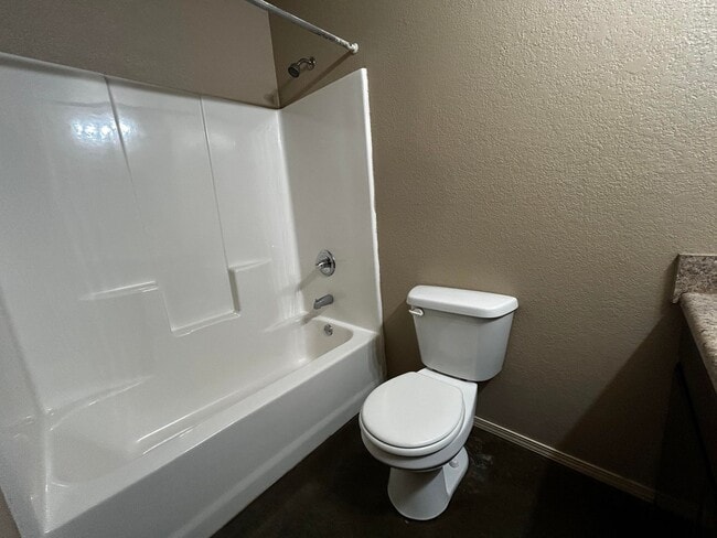 Building Photo - 603 Carson Rd