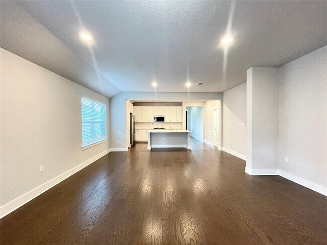 Building Photo - 6616 Covina Ln