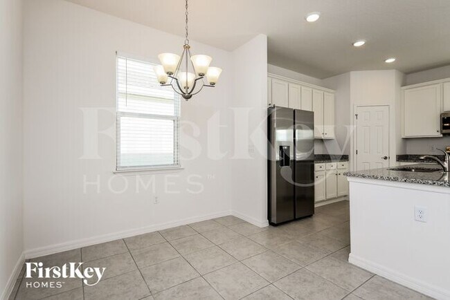 Building Photo - 581 Crown Rose Dr