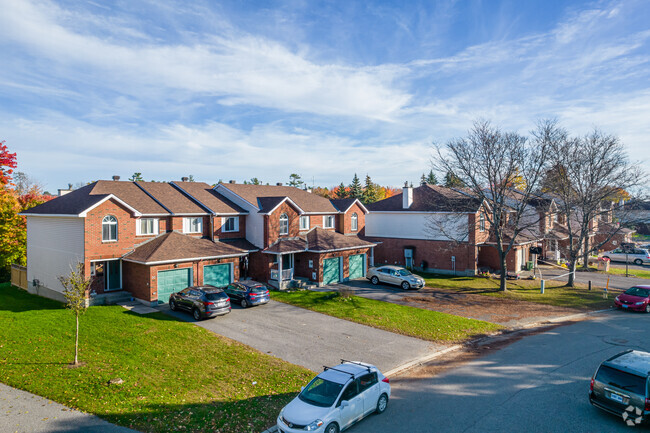 Building Photo - Bridlewood Garden Homes