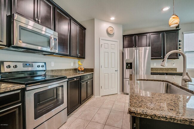 Building Photo - Great Mesa Community Dahlia Pointe 3 bedro...