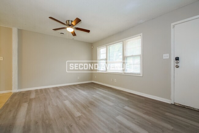 Foto del edificio - 11305 Marsh Ave