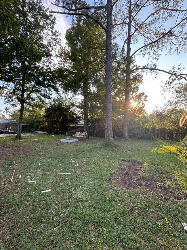 Building Photo - 11070 NW 60th Dr