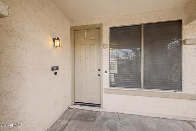 Building Photo - 11532 W Cottonwood Ln