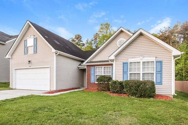 Foto del edificio - 6825 Goldenwillow Dr