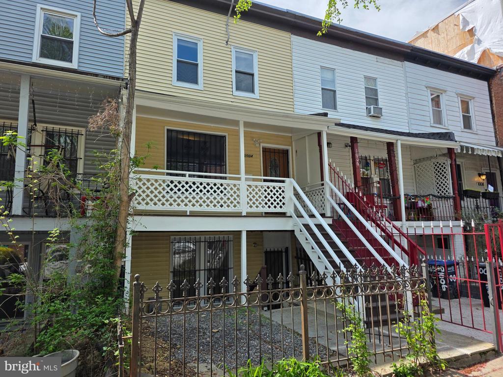 Building Photo - 1004 Girard St NW