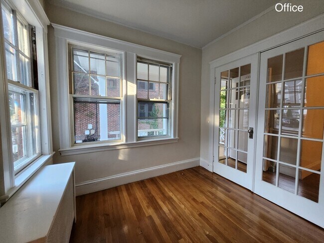 Foto del edificio - 446 Lowell Ave