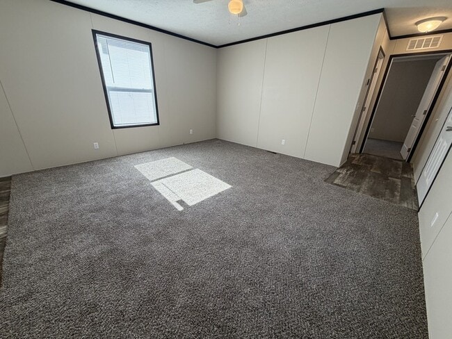 Building Photo - 16011 Villaire Ave