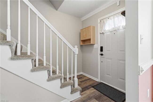 Foto del edificio - 1328 Mill Lake Quarter