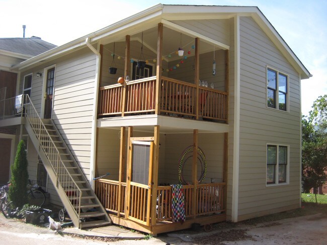 downstairs unit - 2042 Hosea L Williams Dr NE