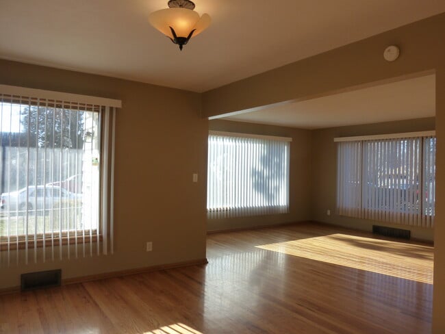 Foto del edificio - 719 E 35th Ave