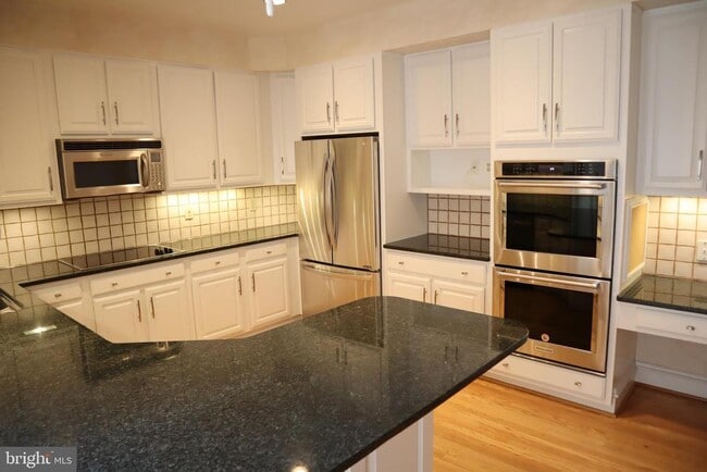 Building Photo - 9708 Whitley Park Pl