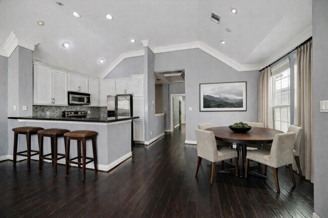 Building Photo - 3432 Cline St