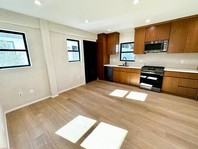 Foto del edificio - 4414 Saint Clair Ave