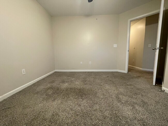 Foto del edificio - 3011 Michael Ln