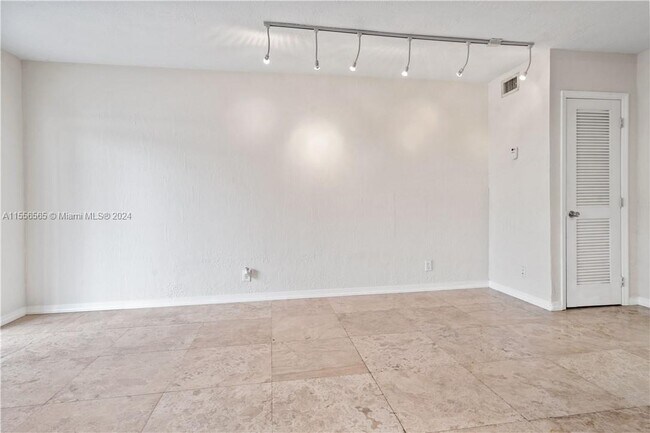 Building Photo - 1470 Dixie Hwy