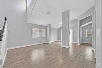 Building Photo - 262 Westwind Rd
