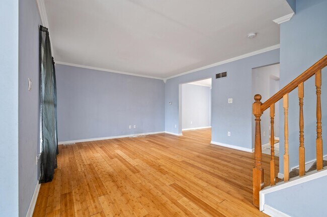 Building Photo - 422 Nicholson Rd