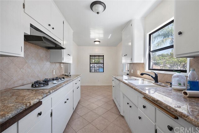 Building Photo - 16474 Janine Dr